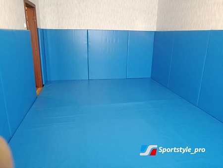 Борцовское покрытие для борцовского ковра 7*7м одноцветное Борцовское покрытие для борцовского ковра 7*7м одноцветное